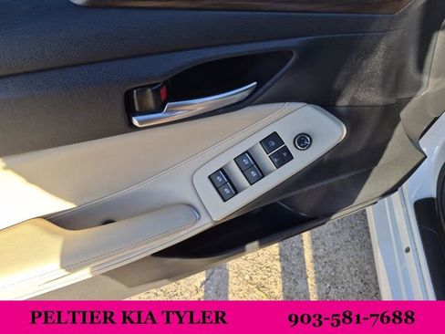 Used 2019 Toyota Avalon XLE w/ Moonroof Package image 24