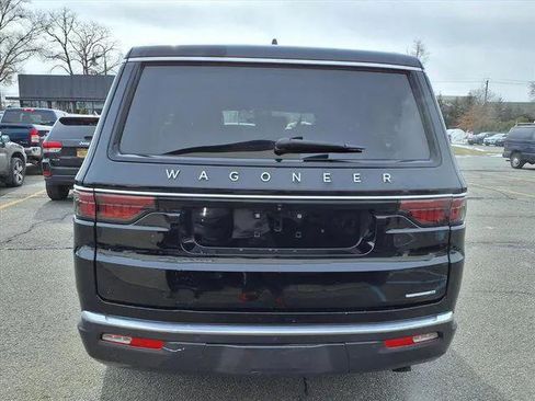 Certified 2022 Jeep Wagoneer Series II AWD/4WD image 8