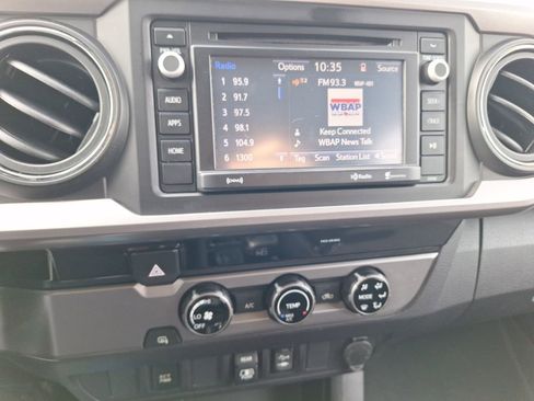 Used 2018 Toyota Tacoma SR5 image 28