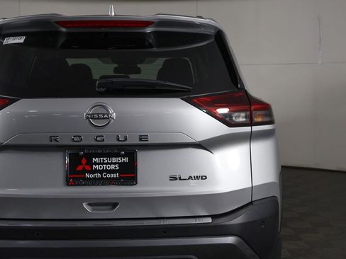 Used 2022 Nissan Rogue SL image 16