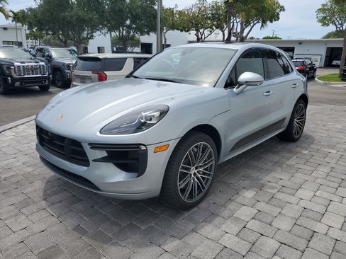 Used 2020 Porsche Macan Turbo AWD/4WD image 3