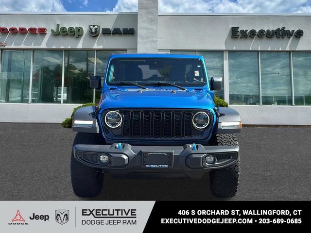 Used 2024 Jeep Wrangler Unlimited AWD/4WD image 3