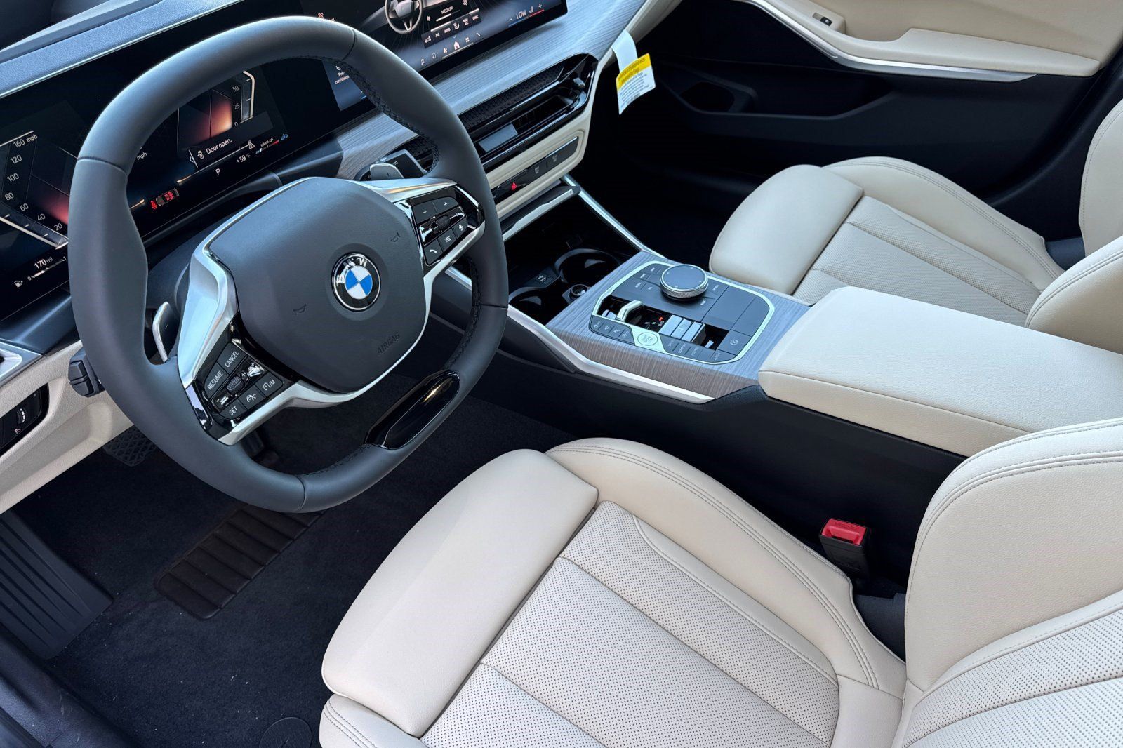 Used 2026 BMW 330i Sedan w/ Premium Package RWD image 4