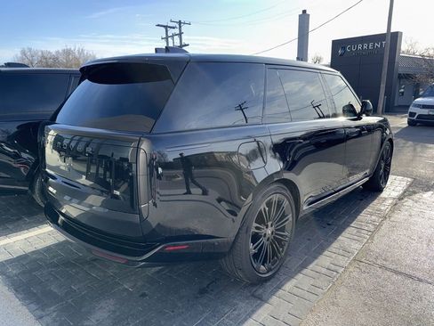 Used 2025 Land Rover Range Rover Long Wheelbase SE image 7
