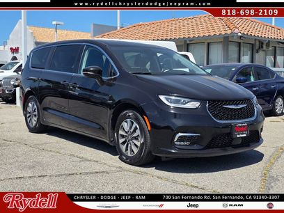 Certified 2024 Chrysler Pacifica Limited