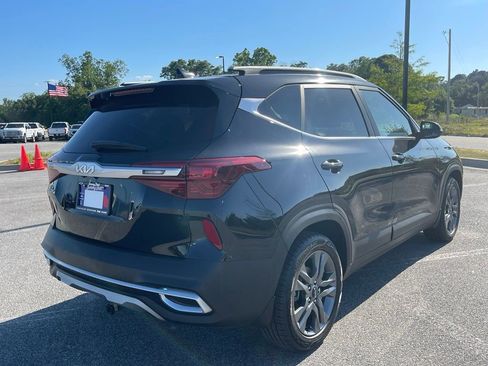 Used 2023 Kia Seltos S w/ Navigation Package FWD image 17