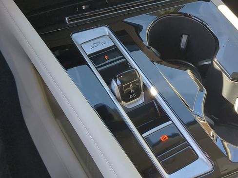 New 2026 Volkswagen Atlas SE image 19