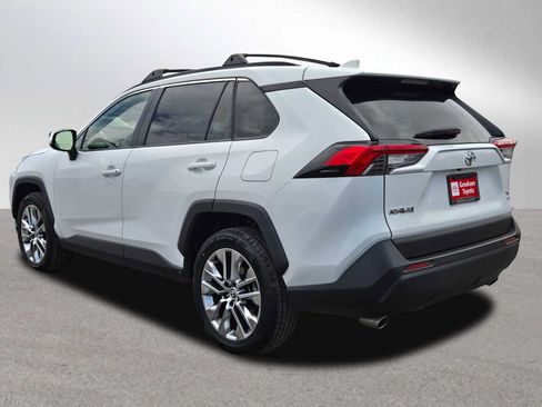 Used 2020 Toyota RAV4 XLE Premium AWD/4WD image 6