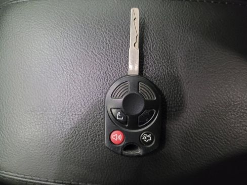 Used 2018 Ford Focus SEL FWD image 32