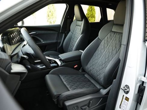 New 2026 Audi SQ5 Premium Plus image 21