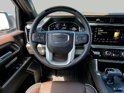 Used 2026 GMC Sierra 1500 Denali AWD/4WD image 6
