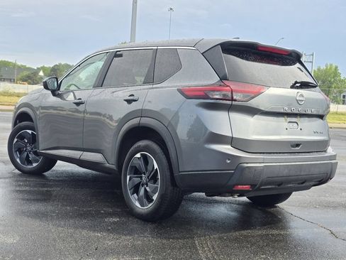 Used 2024 Nissan Rogue SV AWD/4WD image 12