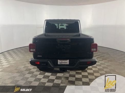 Used 2021 Jeep Gladiator Sport image 10
