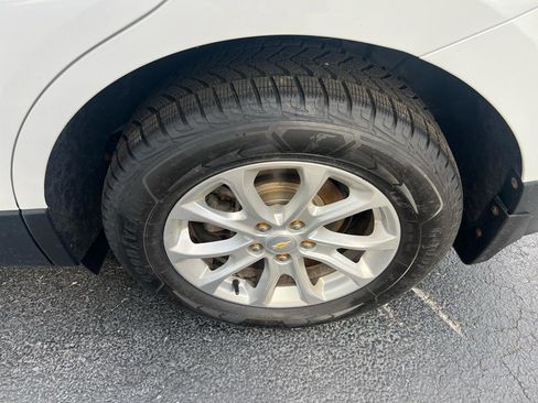 Used 2021 Chevrolet Equinox LS AWD/4WD image 20