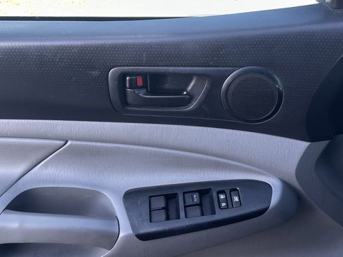 Used 2014 Toyota Tacoma PreRunner image 18