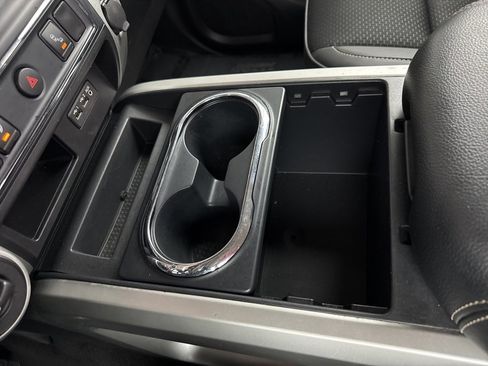 Used 2019 Nissan Titan PRO-4X image 22