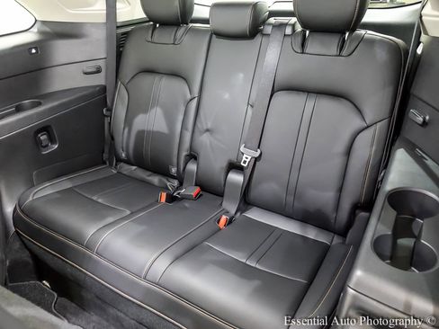 Used 2024 MAZDA CX-90 Plug-In Hybrid w/ Preferred image 17