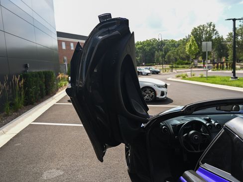Used 2020 McLaren 600LT Spider RWD image 14