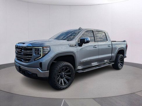 Used 2023 GMC Sierra 1500 SLT w/ SLT Premium Package AWD/4WD image 1