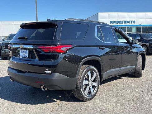 Used 2023 Chevrolet Traverse LT w/ LT Premium Package AWD/4WD image 10