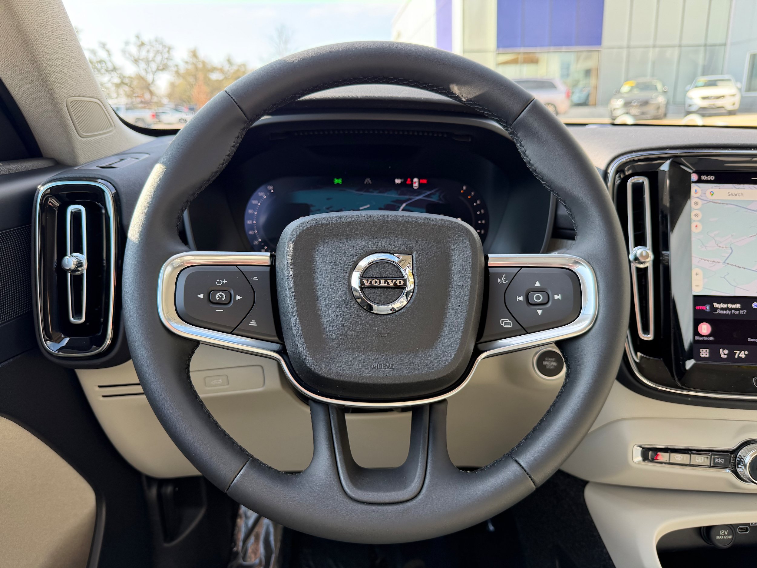 New 2026 Volvo XC40 B5 Plus w/ Protection Package Premier AWD/4WD image 14