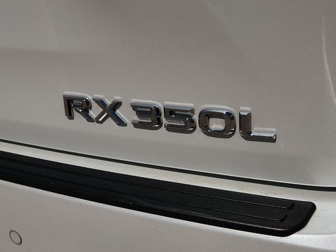 Used 2022 Lexus RX 350L FWD w/ Premium Package image 8