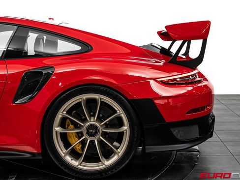 Used 2018 Porsche 911 GT2 RS image 24