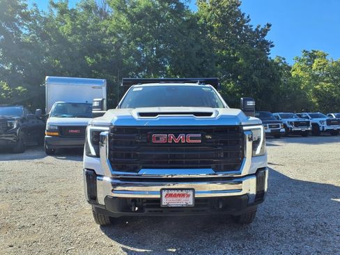 New 2025 GMC Sierra 3500 Pro w/ Convenience Package image 2