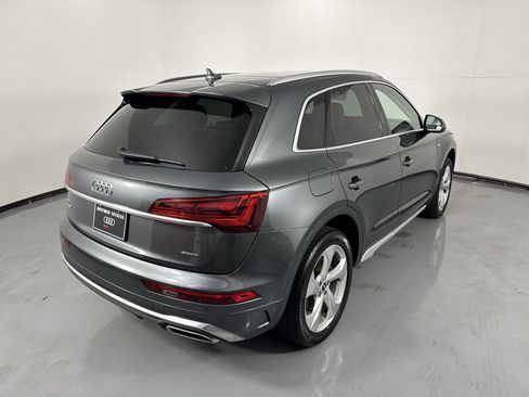 Used 2022 Audi Q5 2.0T Premium Plus w/ Premium Plus Package AWD/4WD image 7
