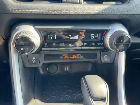 Used 2024 Toyota RAV4 XLE image 27