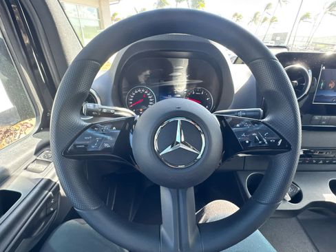 New 2025 Mercedes-Benz Sprinter 2500 image 21