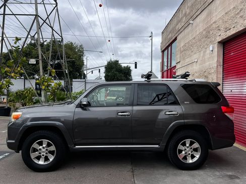 Used 2012 Toyota 4Runner SR5 w/ Convenience Pkg AWD/4WD image 8