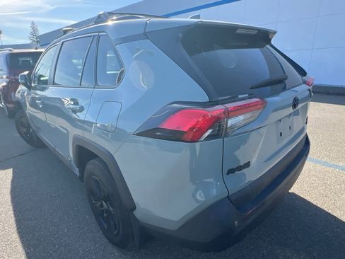 Used 2021 Toyota RAV4 XLE w/ Convenience Package AWD/4WD image 6