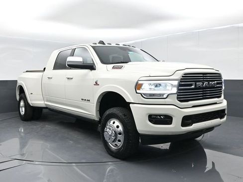 Used 2022 RAM 3500 Laramie AWD/4WD image 1