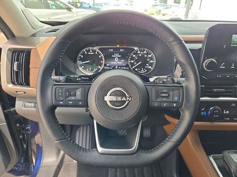 Certified 2022 Nissan Pathfinder Platinum w/ Cargo Package AWD/4WD image 23