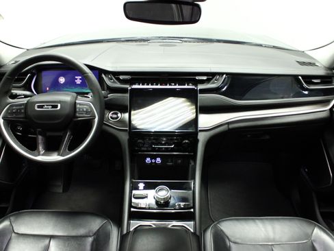 Used 2022 Jeep Grand Cherokee Limited 4xe image 20