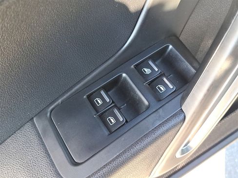 Used 2019 Volkswagen Beetle 2.0T Final Edition SEL image 27