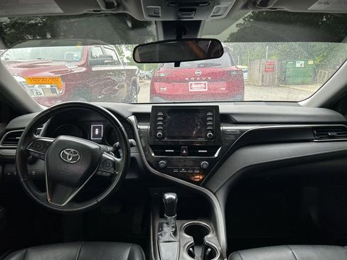 Used 2021 Toyota Camry SE FWD image 15