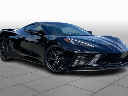 Used 2022 Chevrolet Corvette Stingray Preferred Cpe w/ Z51 Performance Package image 2