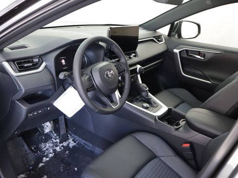 Used 2025 Toyota RAV4 XSE image 13