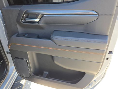Used 2025 GMC Sierra 1500 AT4 w/ AT4 Premium Package AWD/4WD image 25