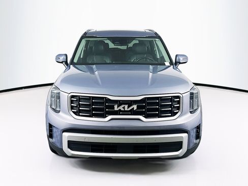 Used 2025 Kia Telluride S FWD image 2