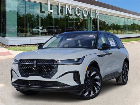 New 2026 Lincoln Nautilus Reserve image 1