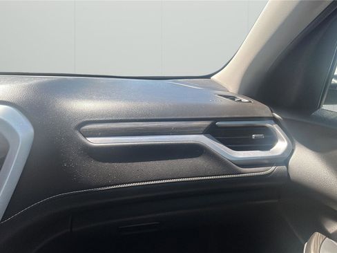 Used 2023 GMC Acadia SLT w/ Preferred Package FWD image 19