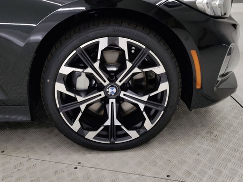 Used 2025 BMW 330i Sedan w/ Convenience Package image 10