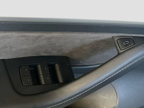 Used 2023 Tesla Model 3 Standard Range RWD image 18