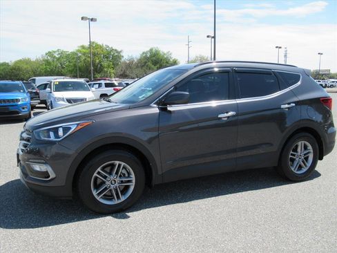 Used 2017 Hyundai Santa Fe Sport image 4