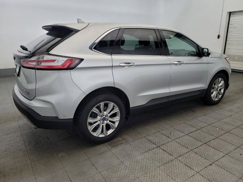 Used 2019 Ford Edge Titanium w/ Equipment Group 301A AWD/4WD image 10