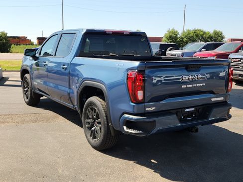 New 2026 GMC Sierra 1500 Elevation image 3