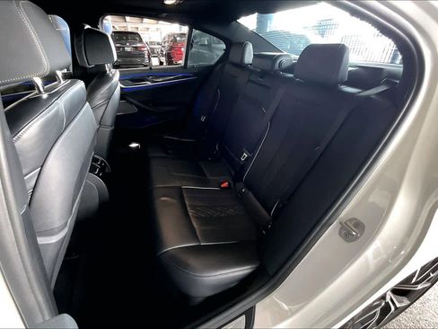 Used 2022 BMW 540i w/ Executive Package image 19